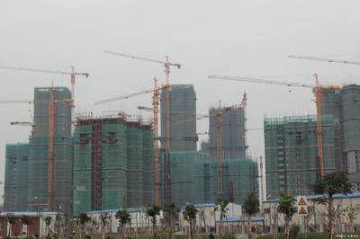 大連爛尾樓居民釘塑料布御寒,中國商品房預售制度該取消嗎？